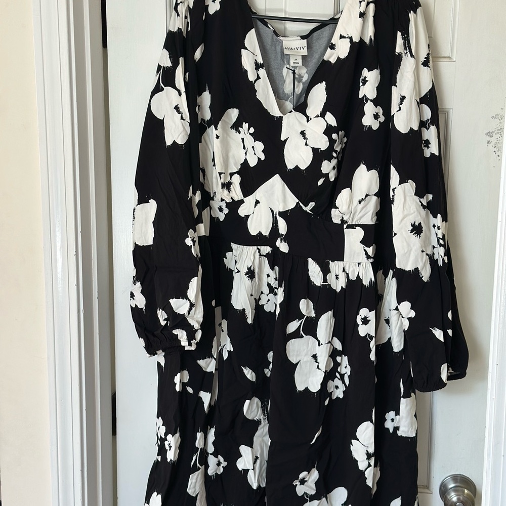 Ava & Viv Black and White Floral Mini Dress